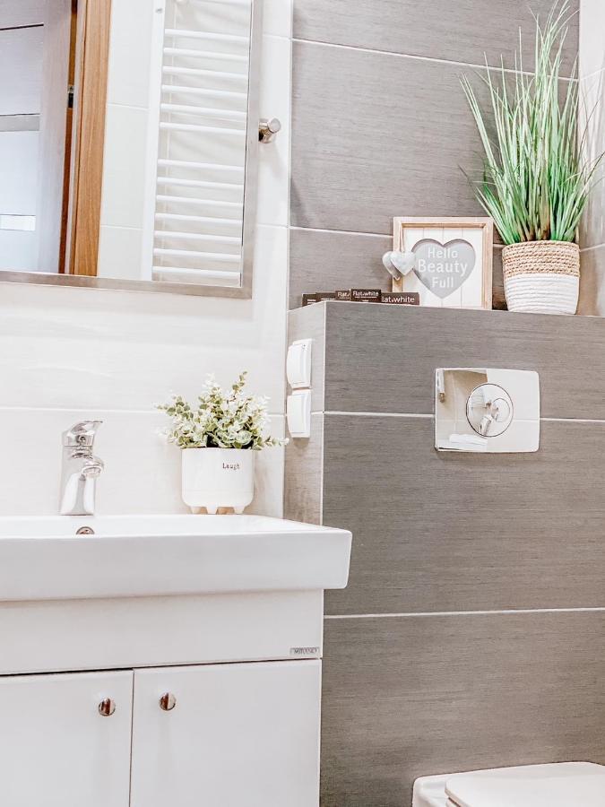 Apartamenty Flat White Ruczajowa Zielona Gora  Ngoại thất bức ảnh